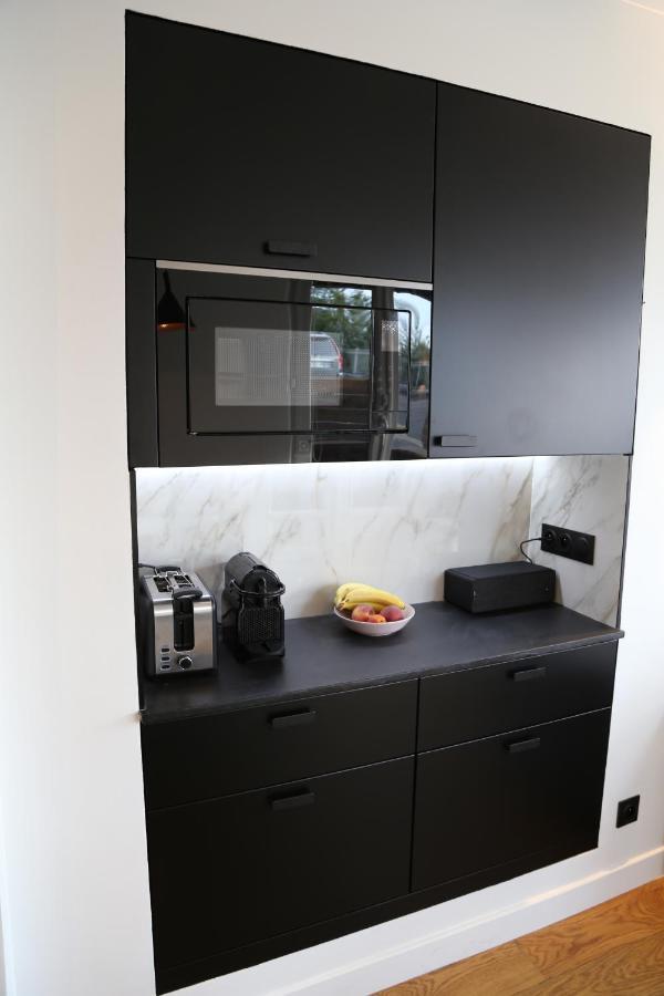 Appartement Face Mer Avec Terrasse Et Parking تروفيي سور مير المظهر الخارجي الصورة