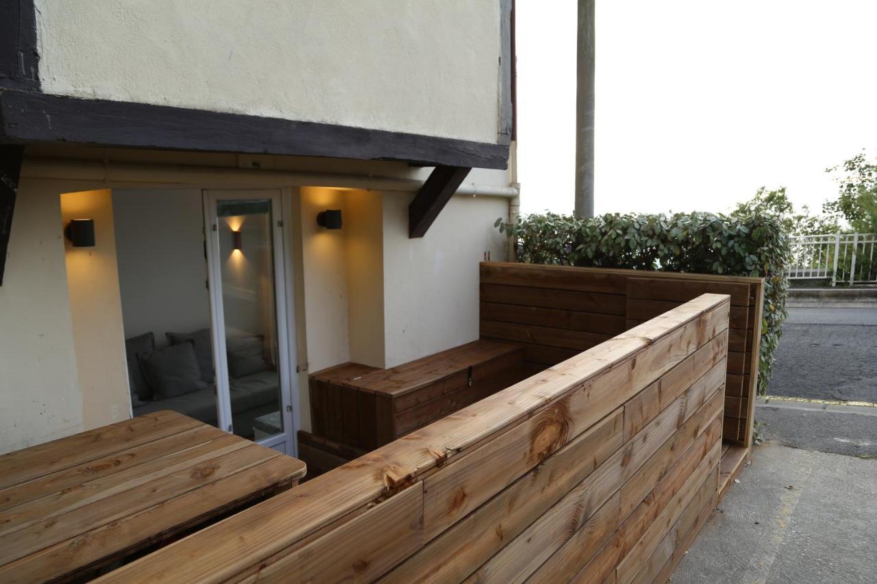 Appartement Face Mer Avec Terrasse Et Parking تروفيي سور مير المظهر الخارجي الصورة